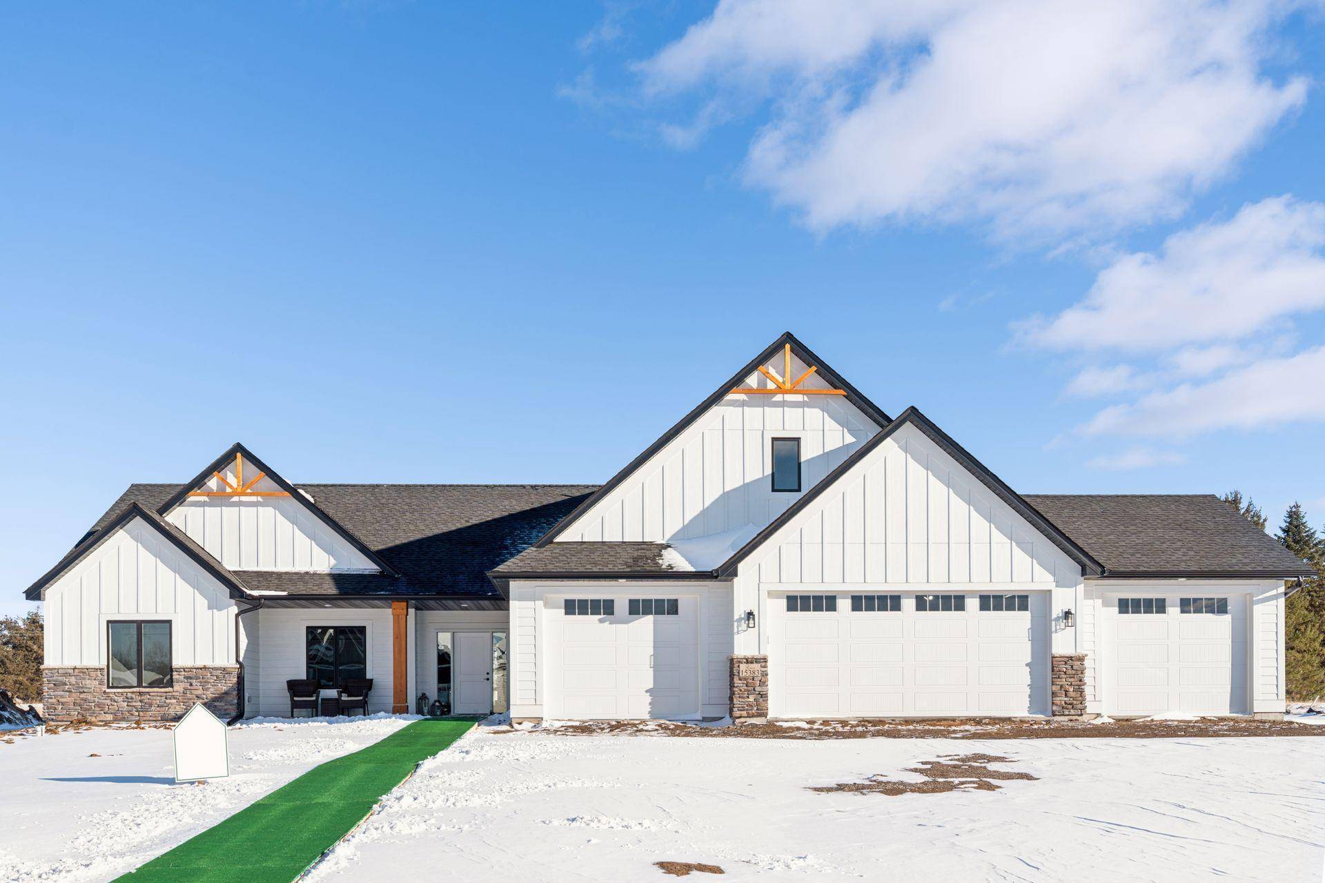 17984 Taconite ST NE, Ham Lake, MN 55304