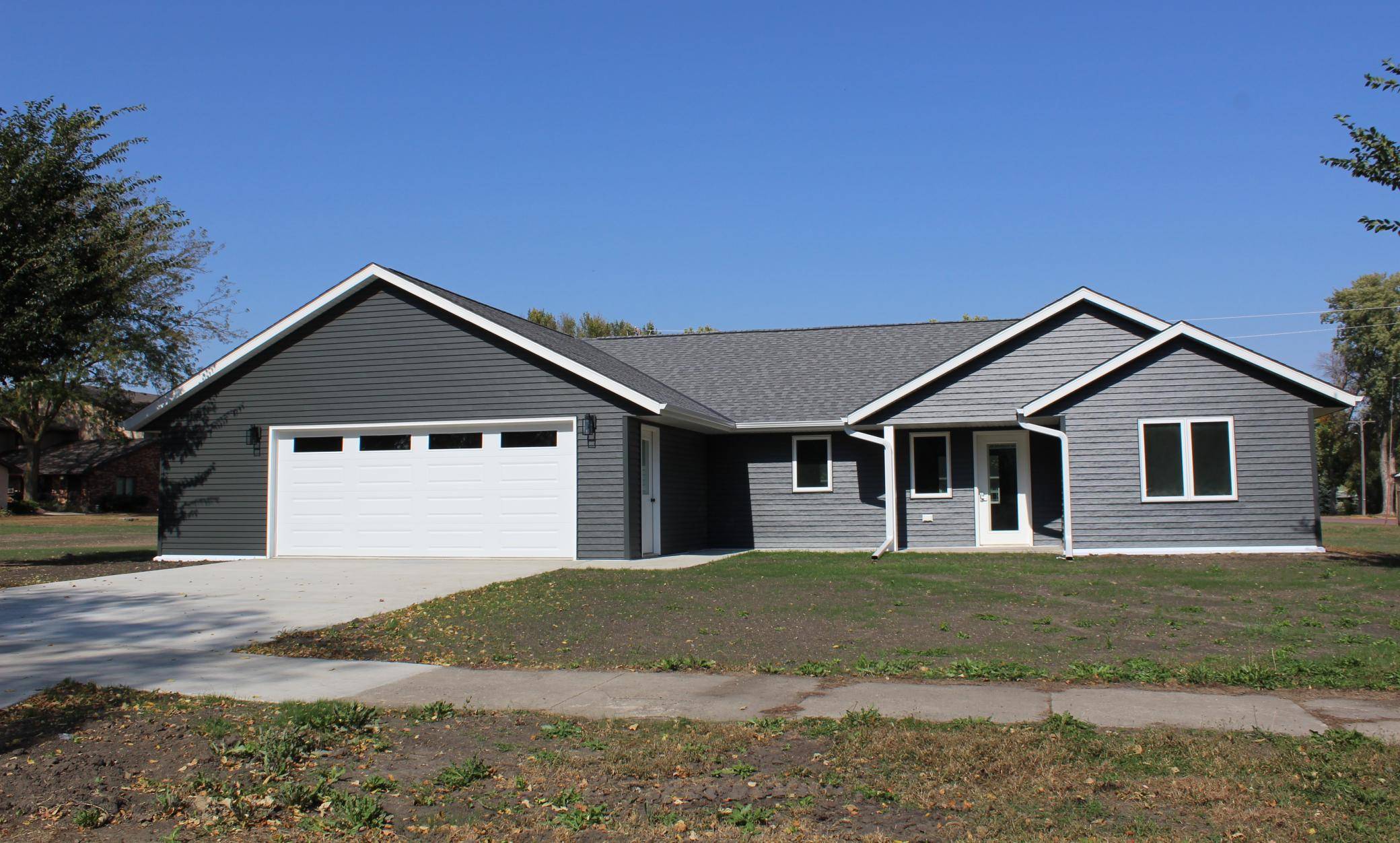 131 Main ST E, Trimont, MN 56176