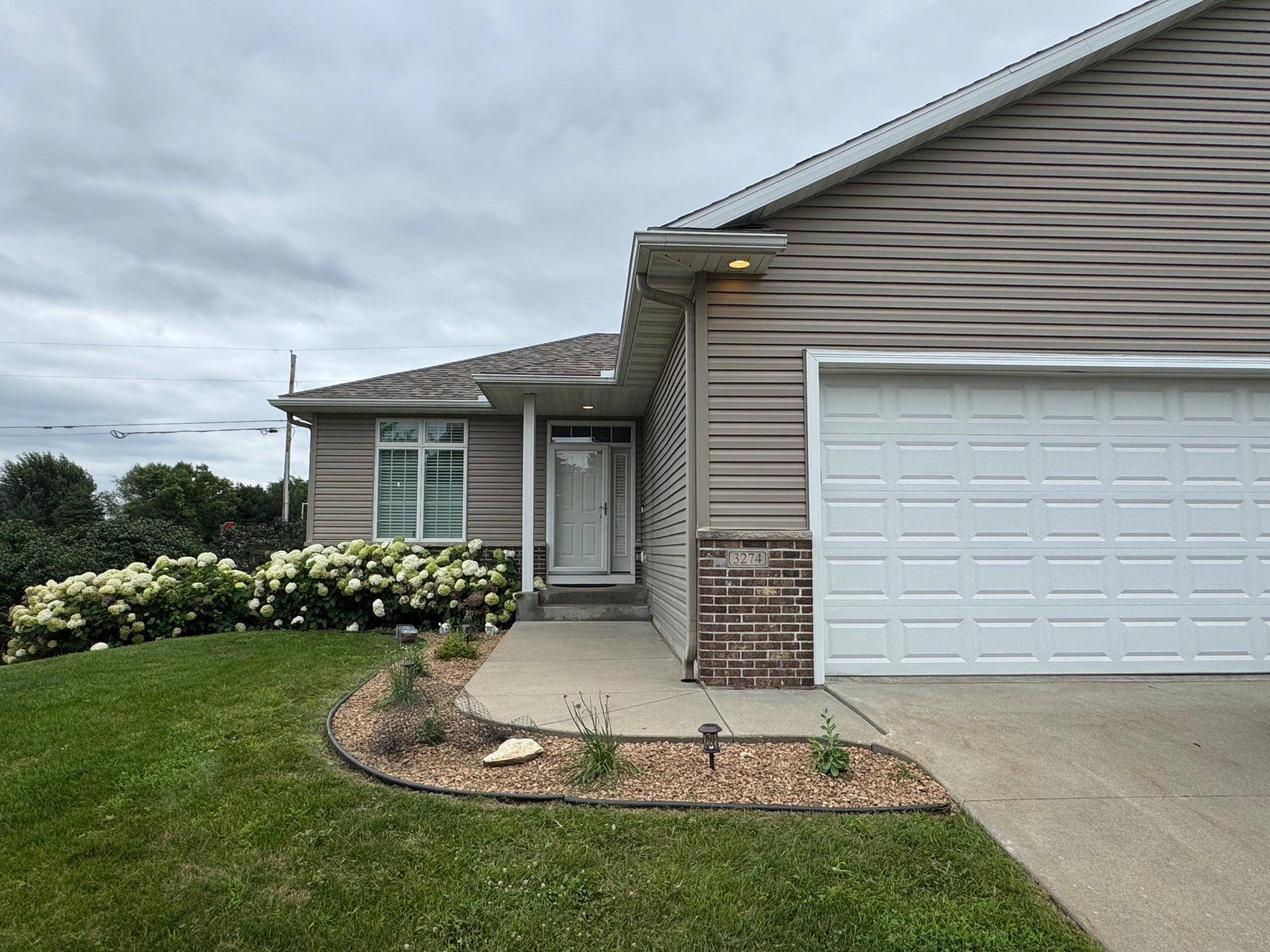 3274 James LN NE, Rochester, MN 55906