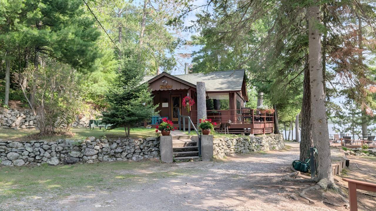 8450 Vermilion DR, Cook, MN 55723