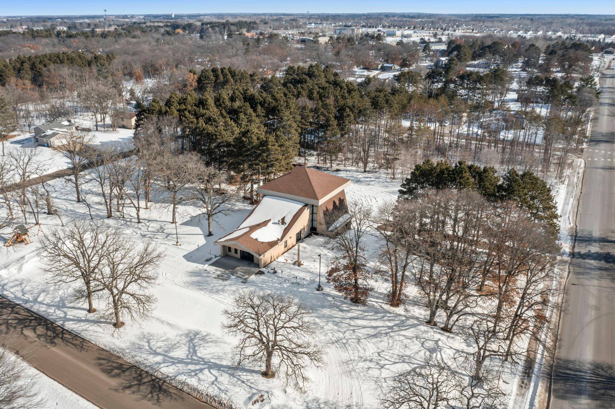 1155 Joy CIR SW, Cambridge, MN 55008
