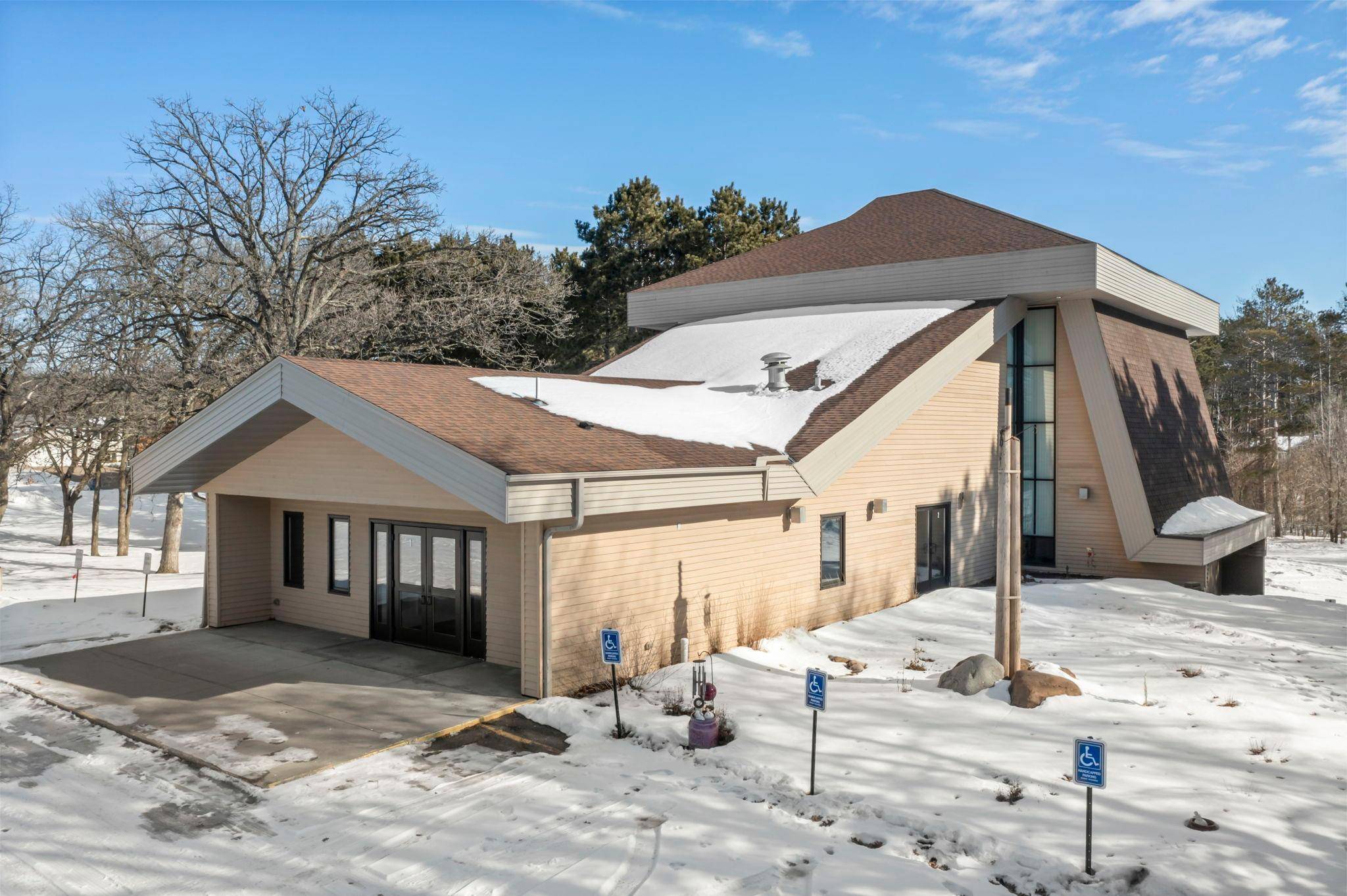 1155 Joy CIR SW, Cambridge, MN 55008