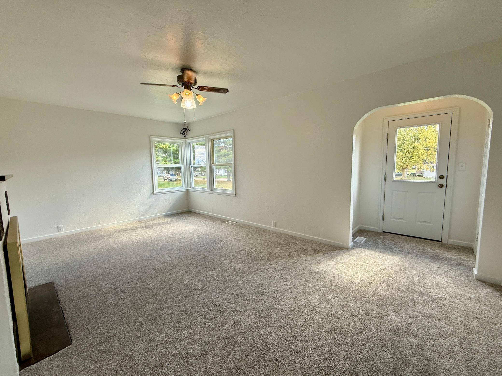 1715 SE Marshall ST, Albert Lea, MN 56007