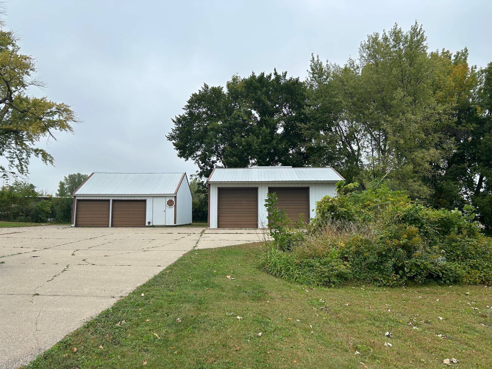 321 Highway 7 E, Hutchinson, MN 55350