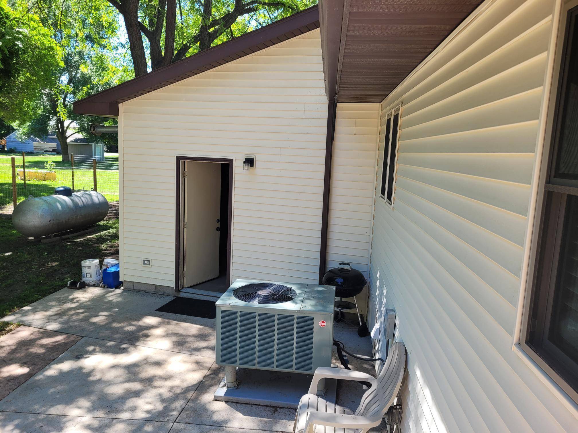 110 N Grant ST, Taunton, MN 56291
