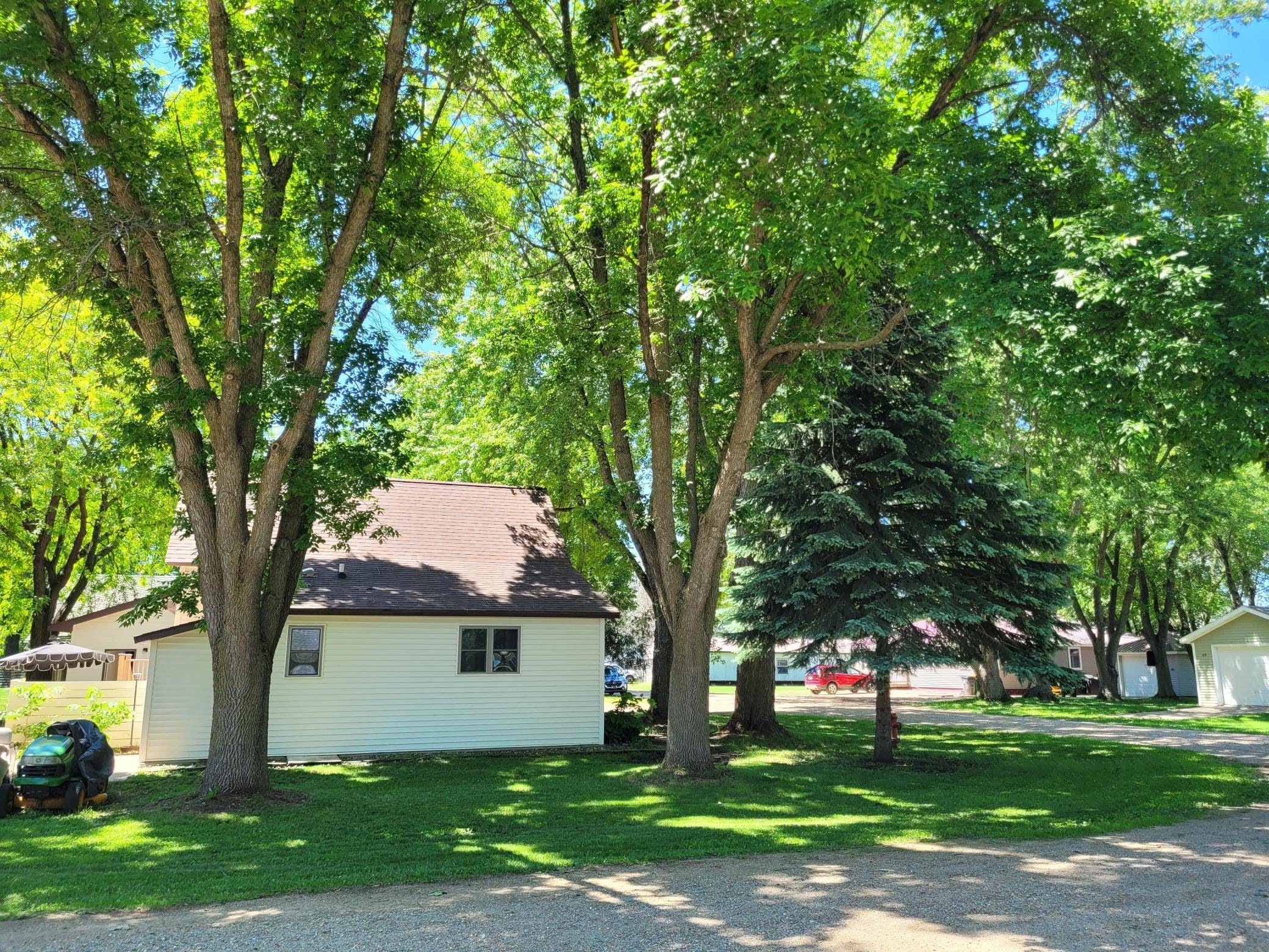 110 N Grant ST, Taunton, MN 56291