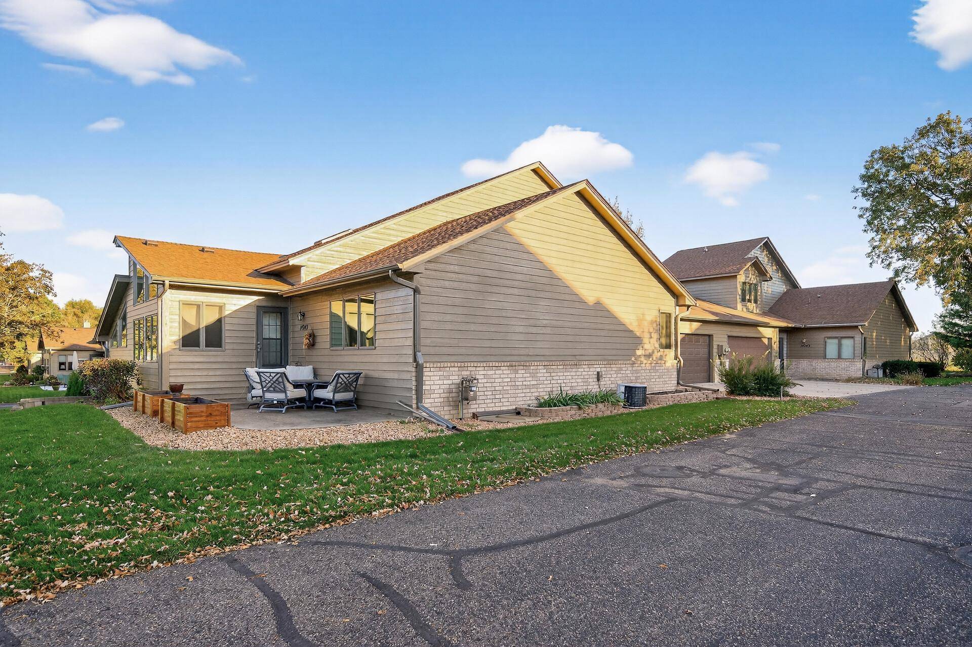 14245 Fairway LN SE, Becker, MN 55308