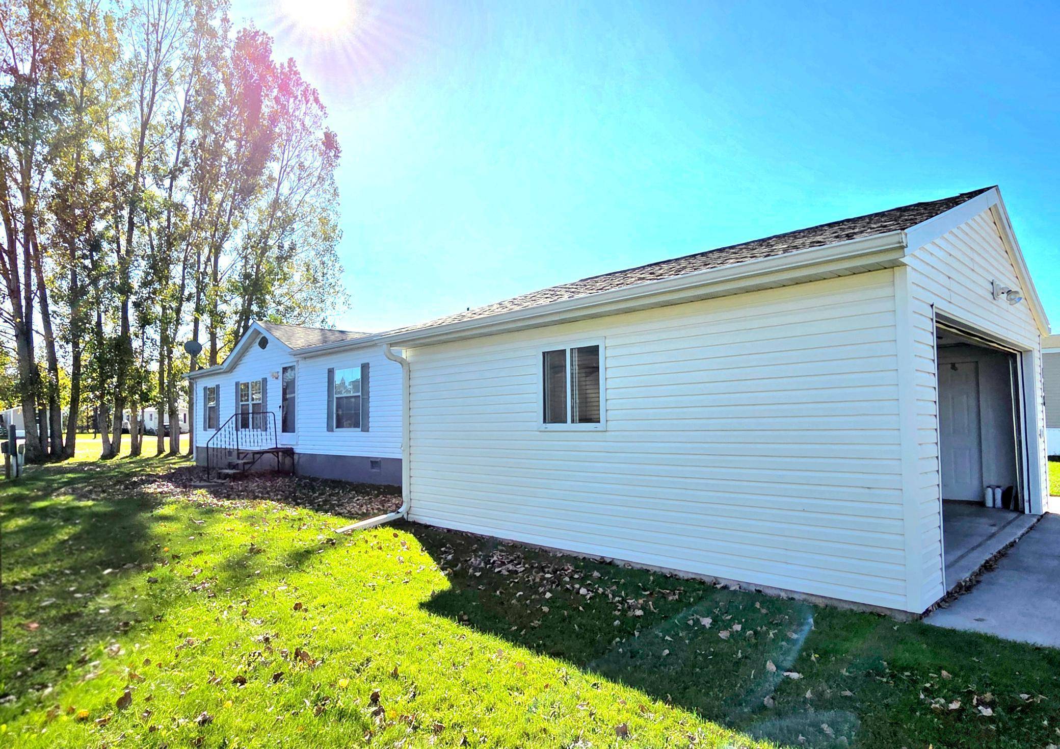 118 Snetting Drive, Thief River Falls, MN 56701