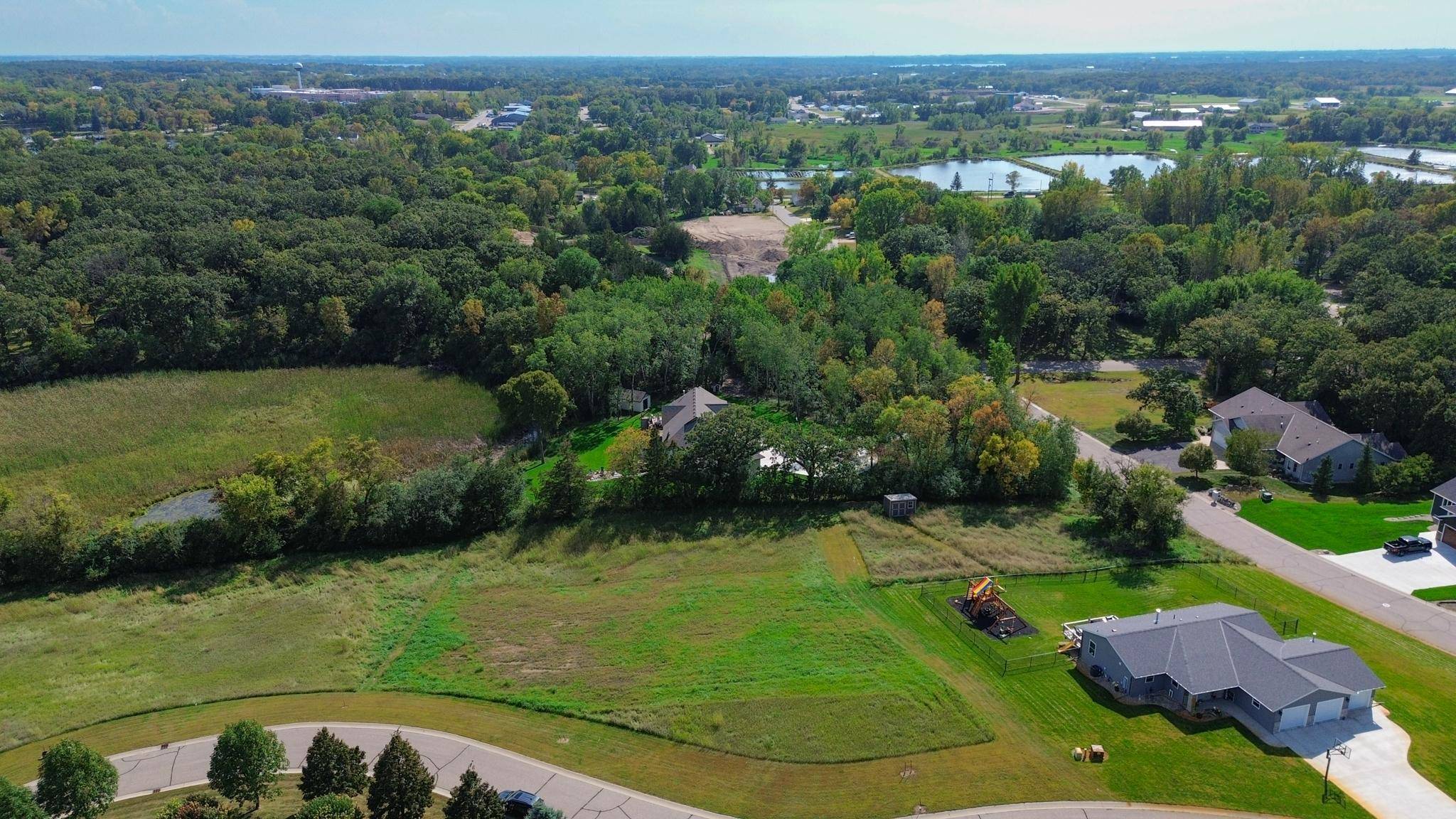 104 Meadow LN, New London, MN 56273