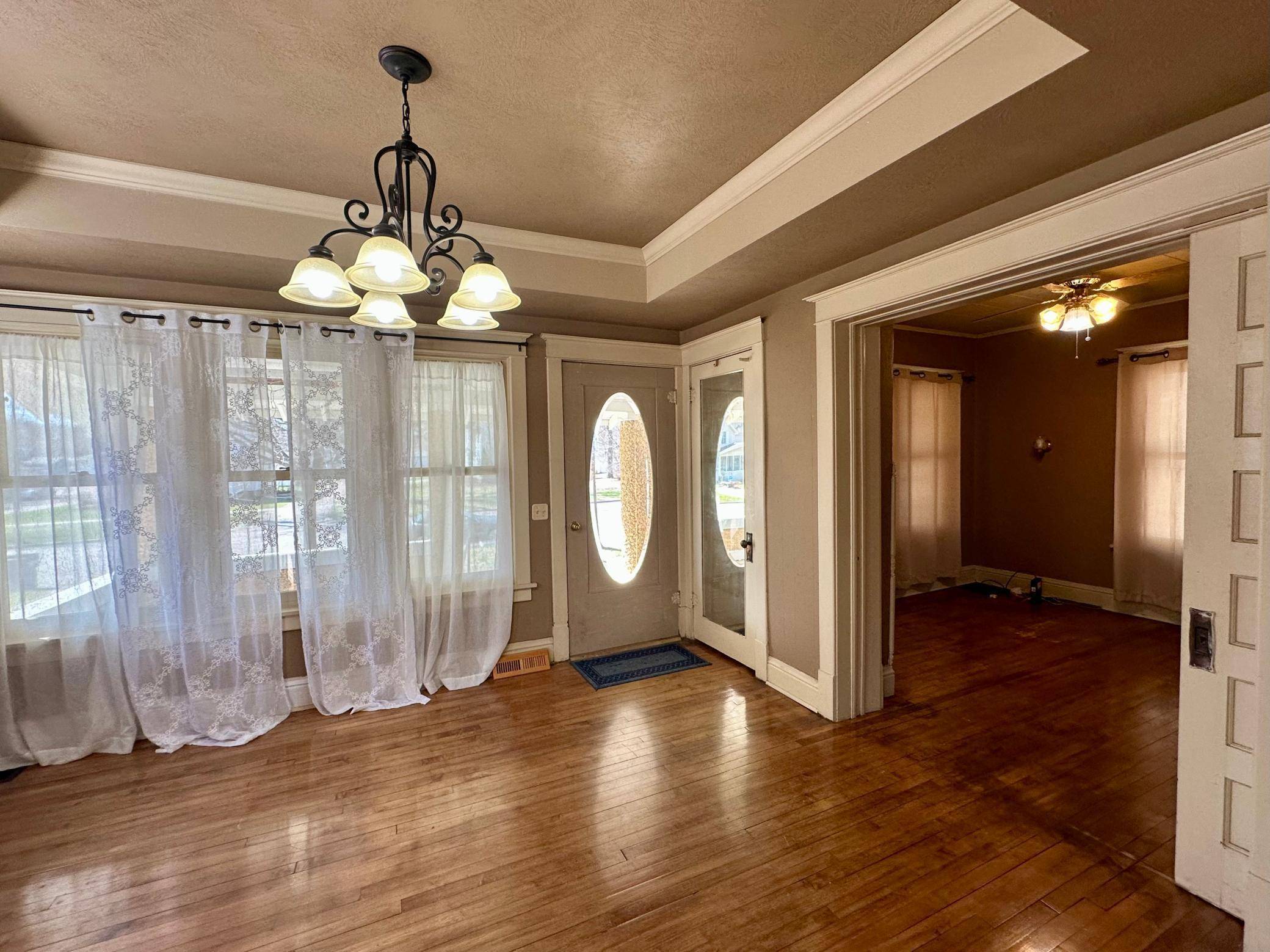 742 N Freeman AVE, Luverne, MN 56156