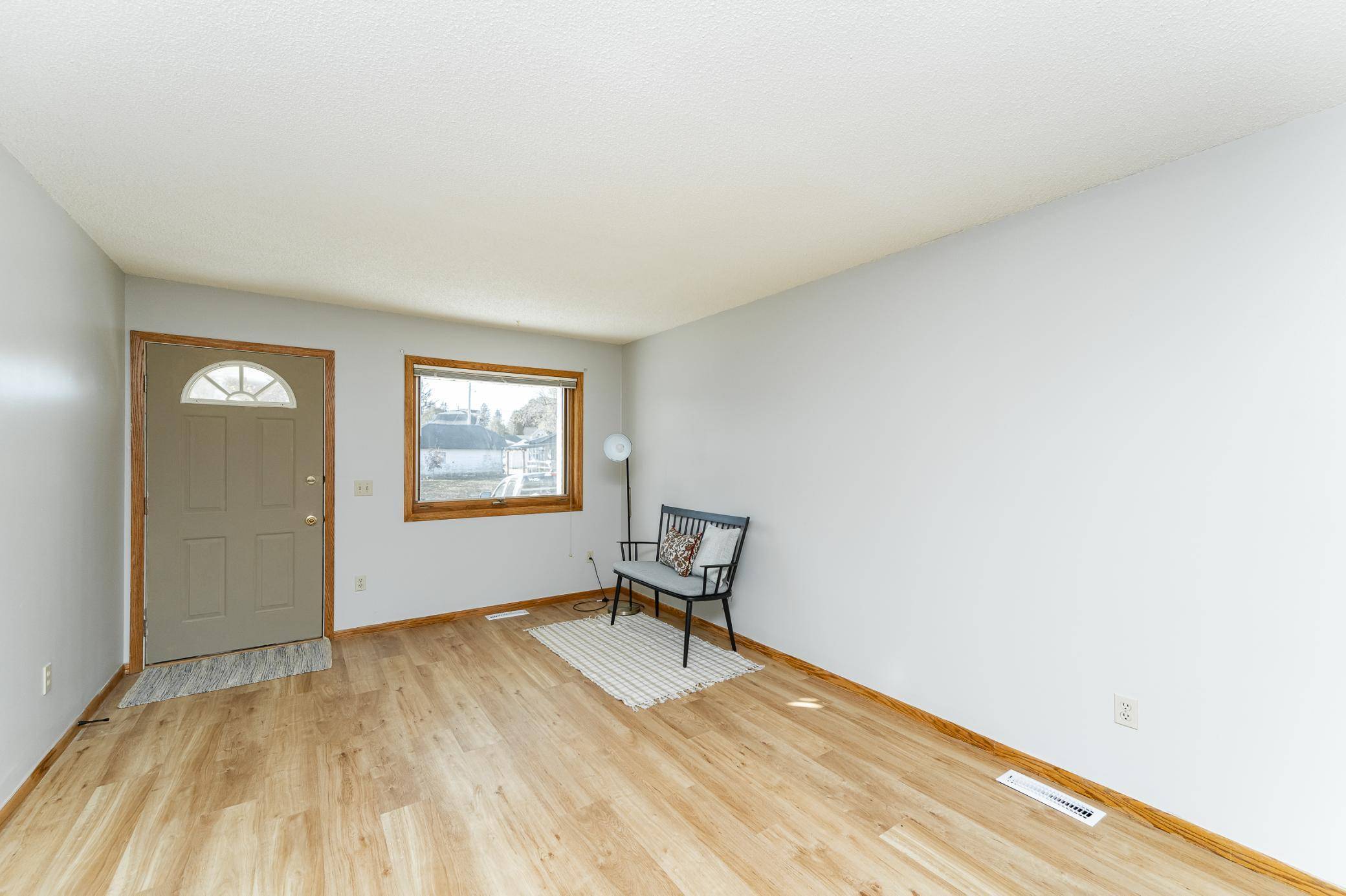 209 E Henry ST, Le Roy, MN 55951