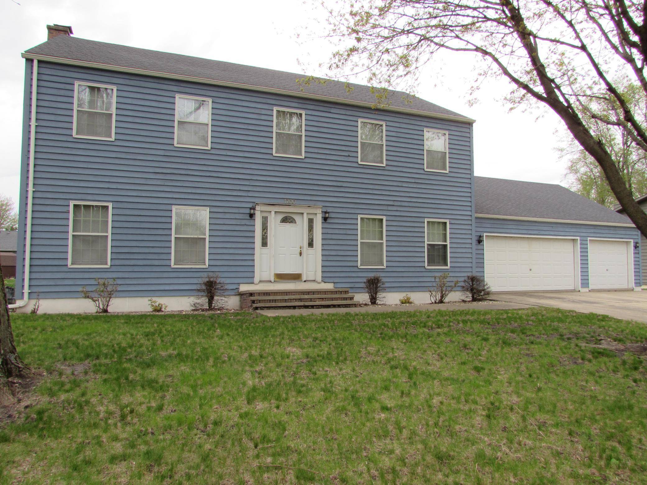 1700 Knollwood DR, Fairmont, MN 56031