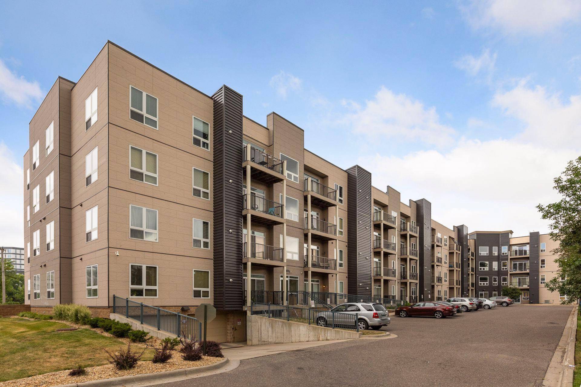 2600 University AVE SE #105, Minneapolis, MN 55414