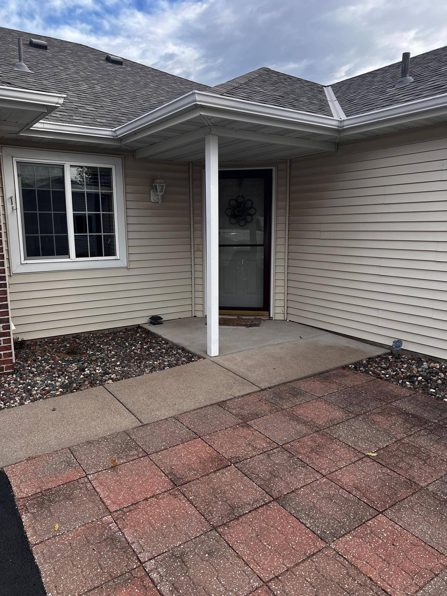 1315 Heritage LN, Waite Park, MN 56387