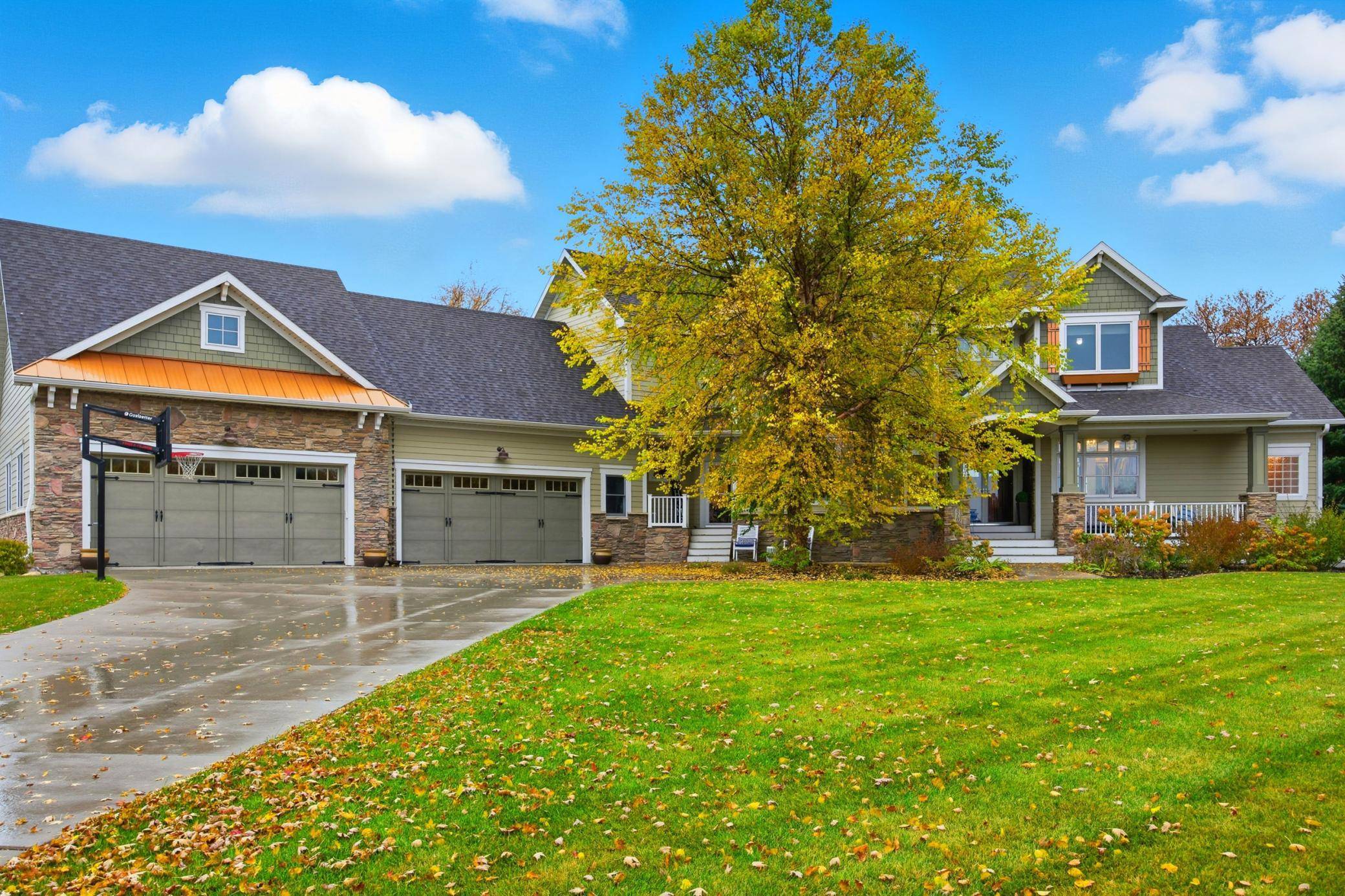310 48th AVE SW, Moorhead, MN 56560