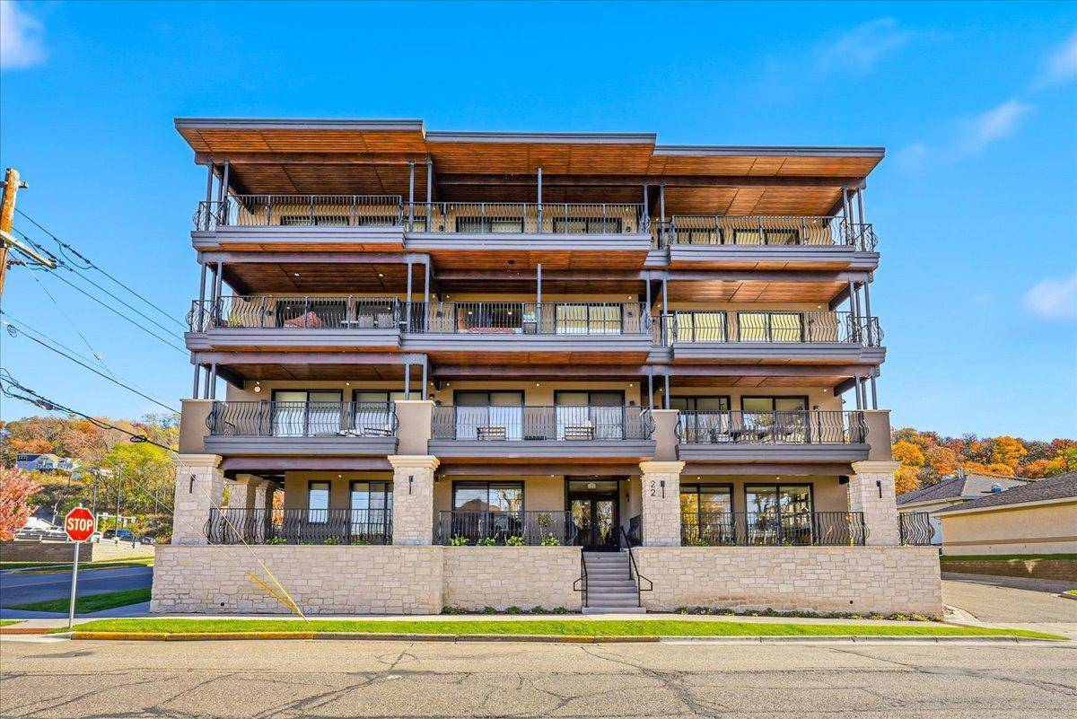 22 1st ST #301, Hudson, WI 54016