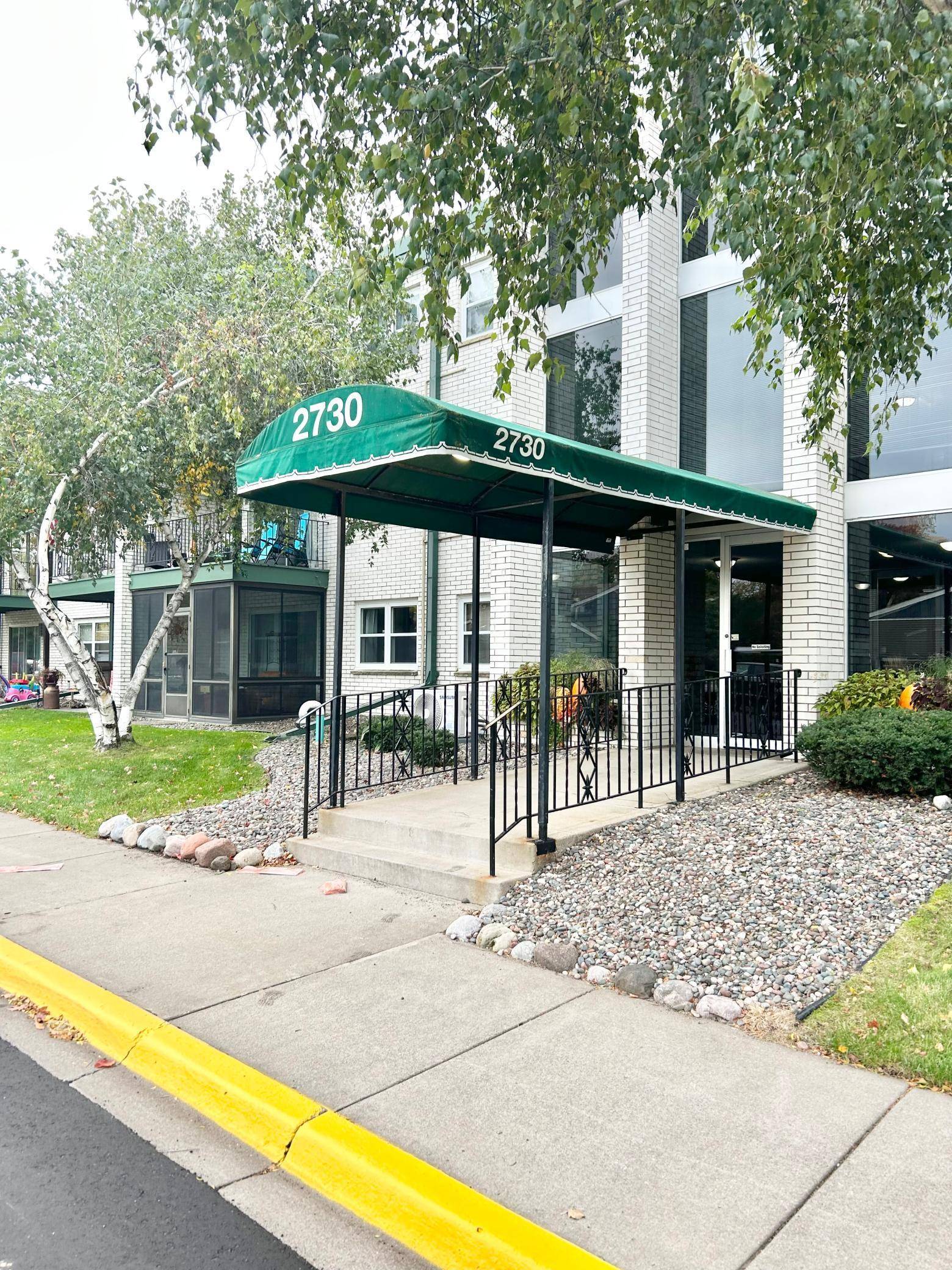 2730 Dale ST N #D309, Roseville, MN 55113