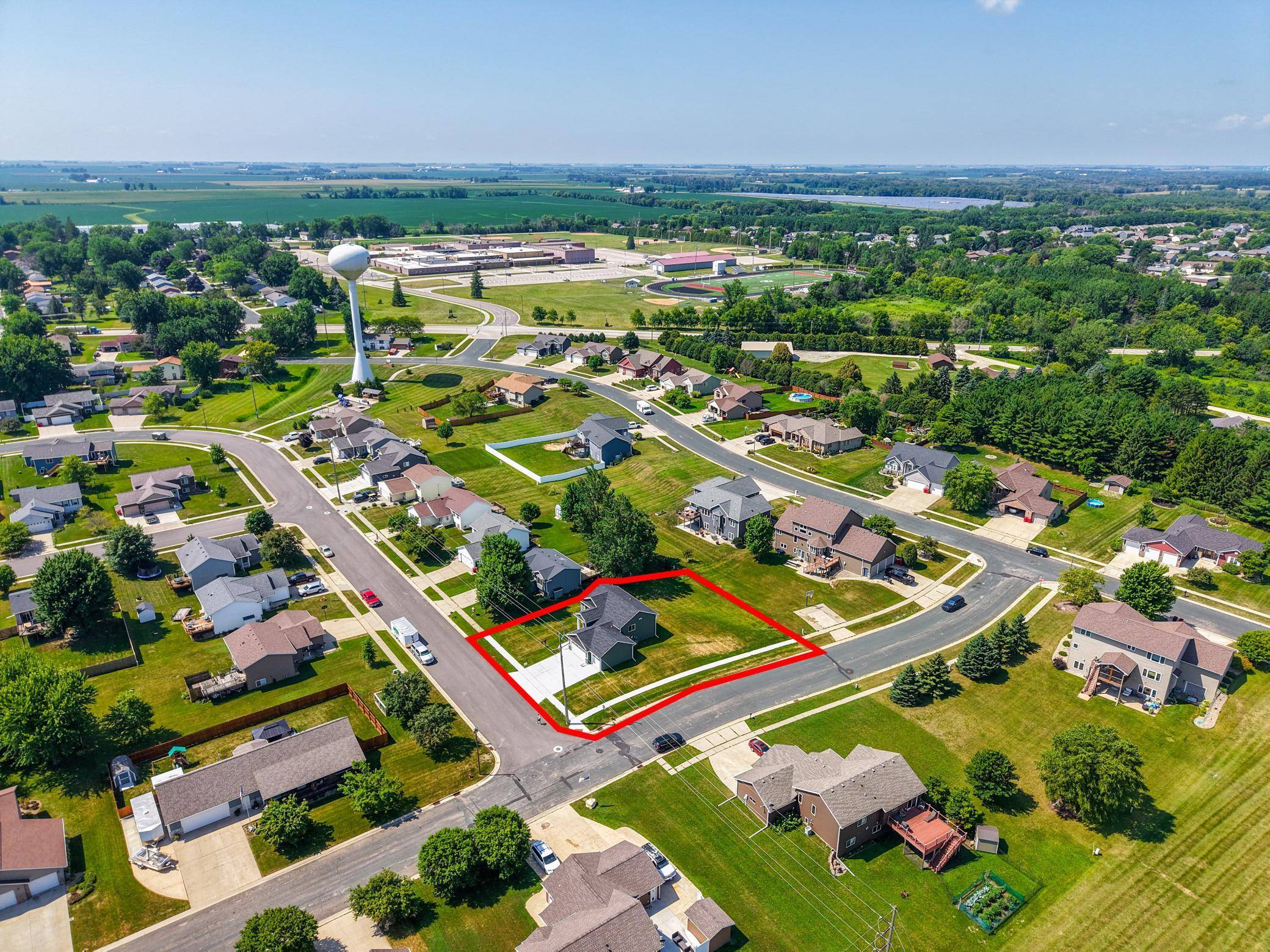 809 5th Avenue NW, Dodge Center, MN 55927