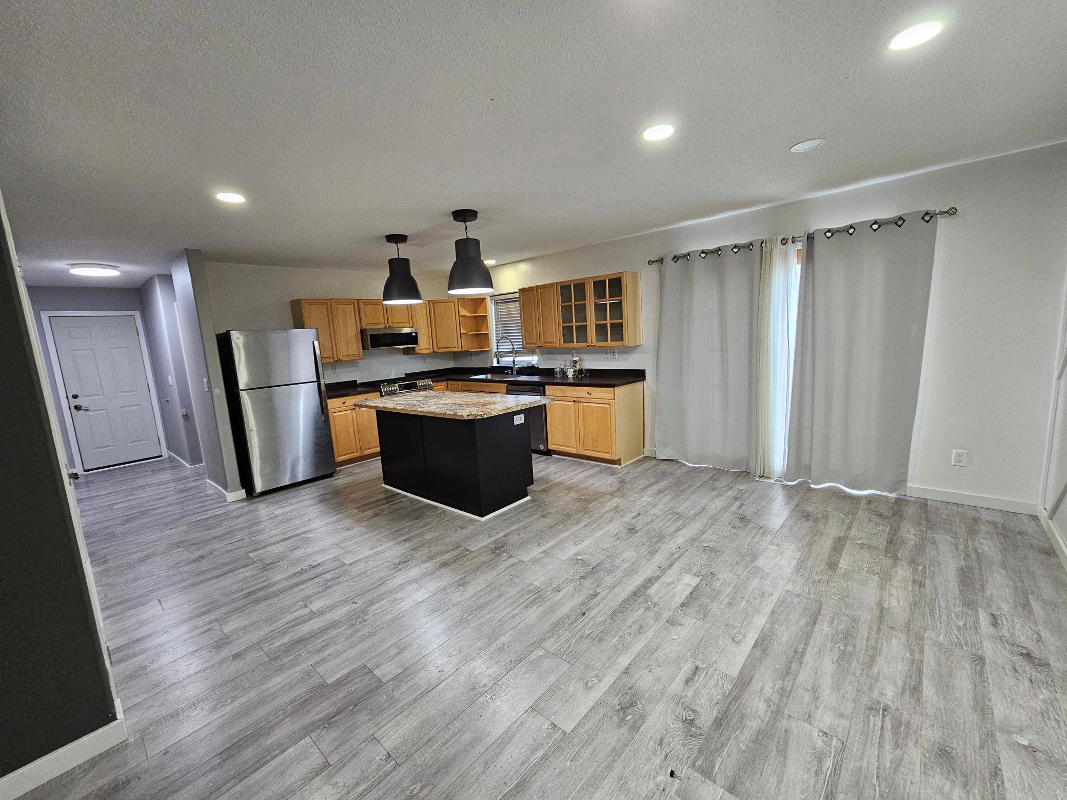 1842 52nd ST S, Fargo, ND 58103