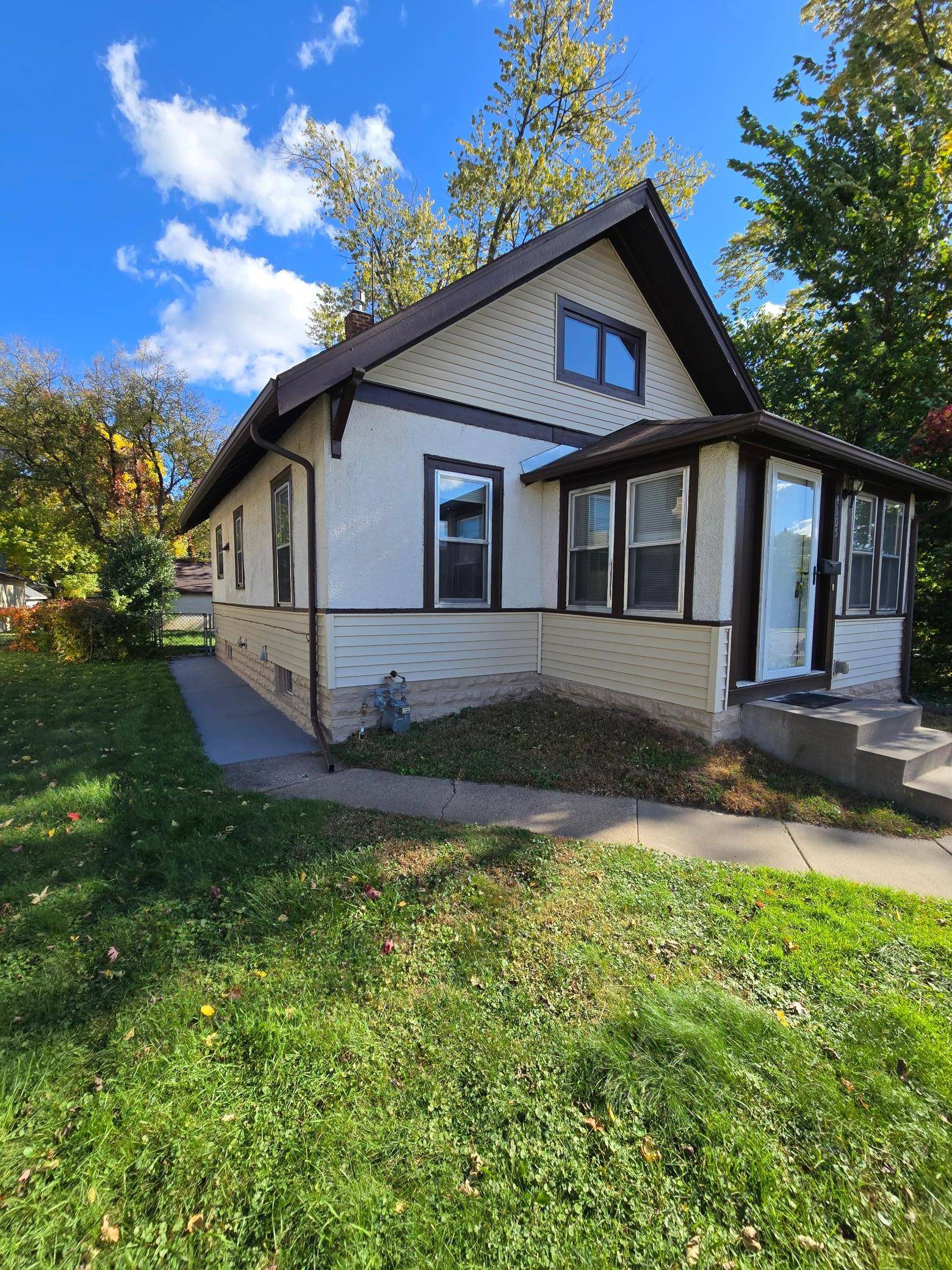 4105 4th ST NE, Columbia Heights, MN 55421