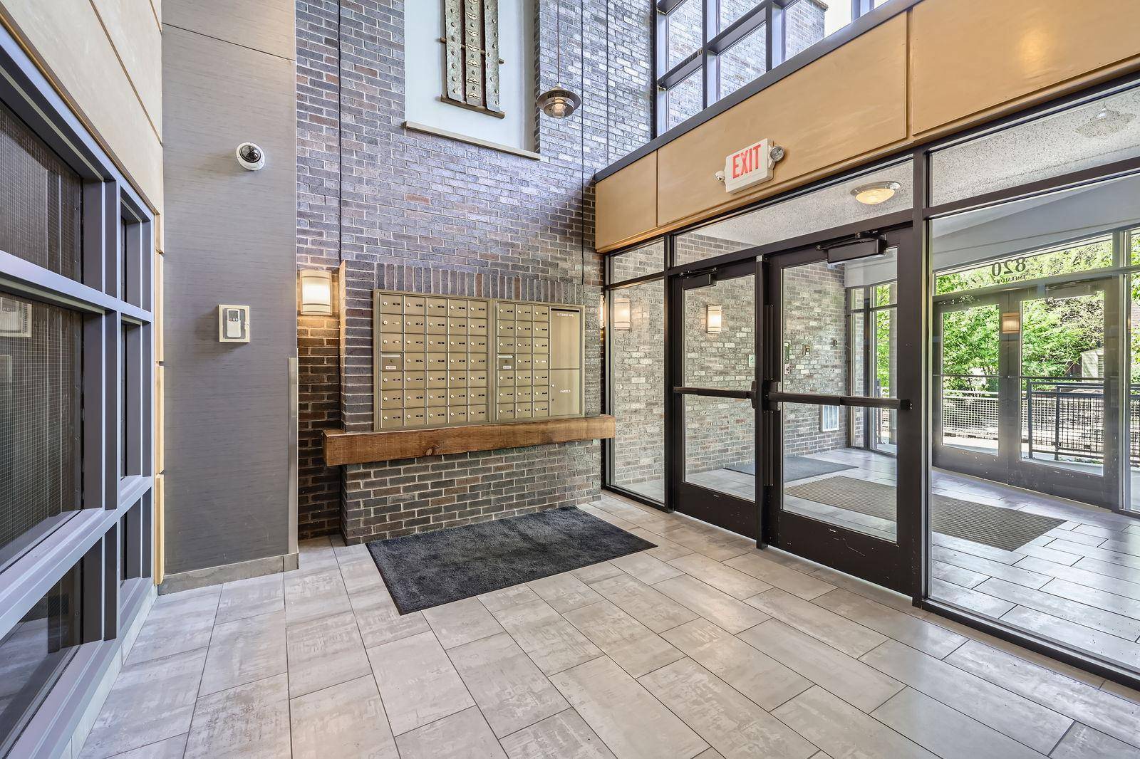820 Emerald Street #307, Saint Paul, MN 55114