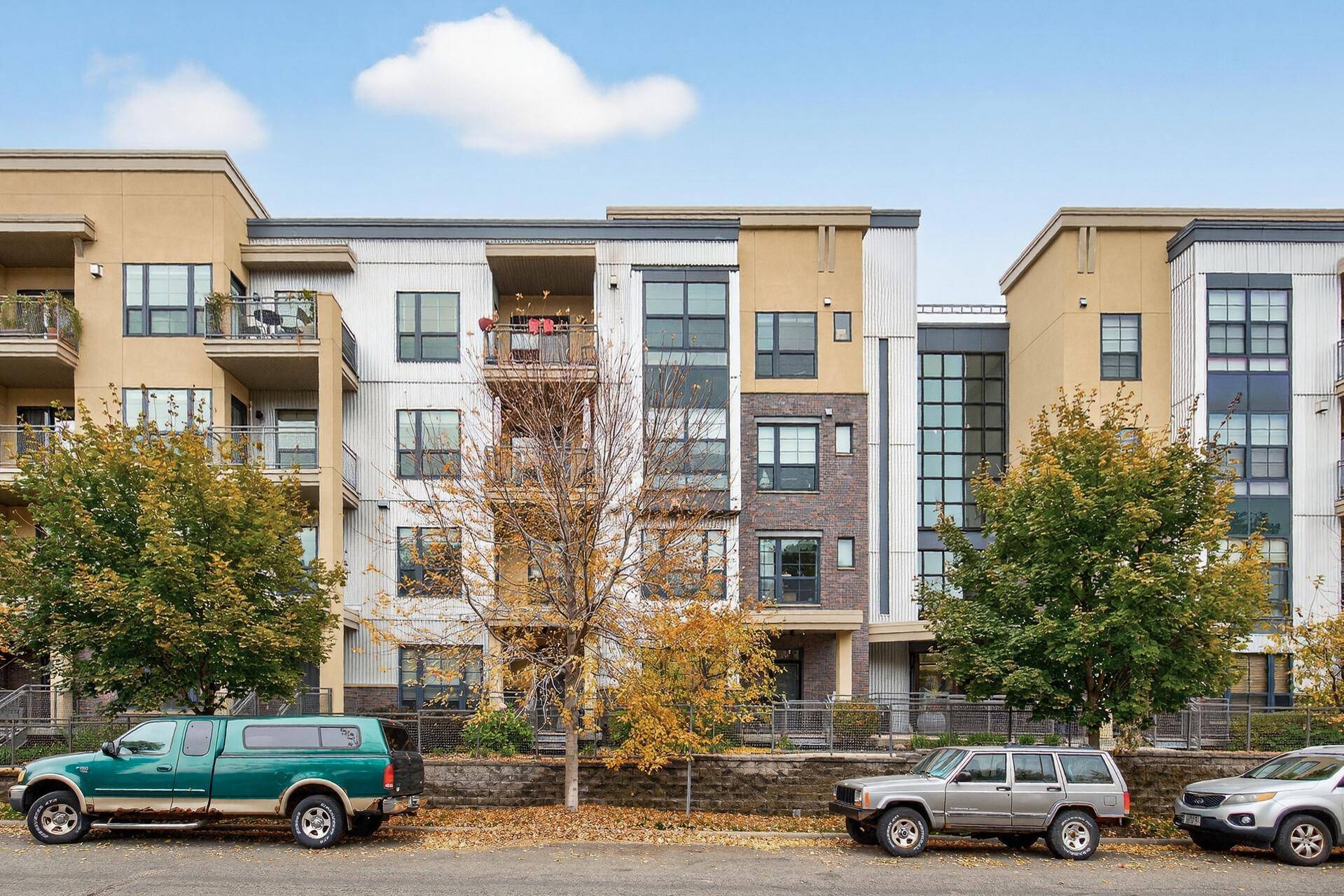 820 Emerald Street #307, Saint Paul, MN 55114