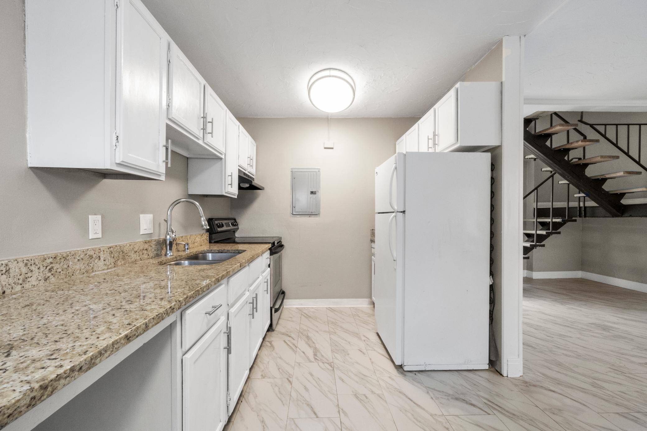1531 American BLVD E #101, Bloomington, MN 55425