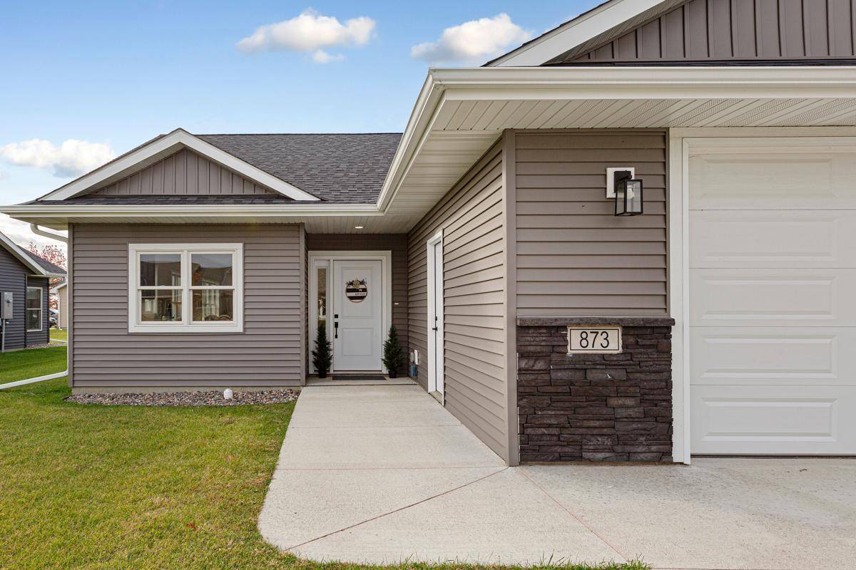 873 Escalade LN SE, Owatonna, MN 55060