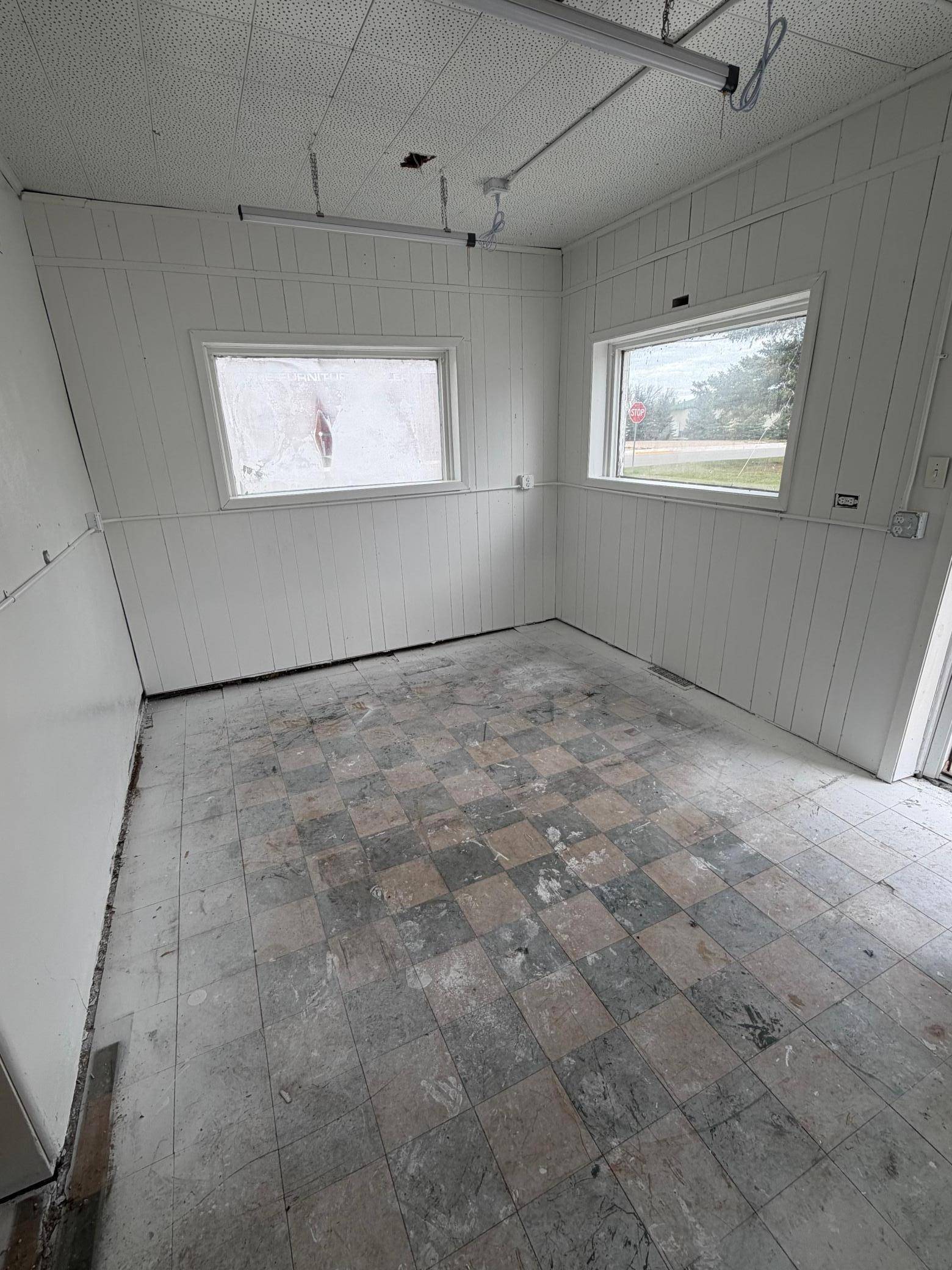 219 1st AVE NE, Baudette, MN 56623
