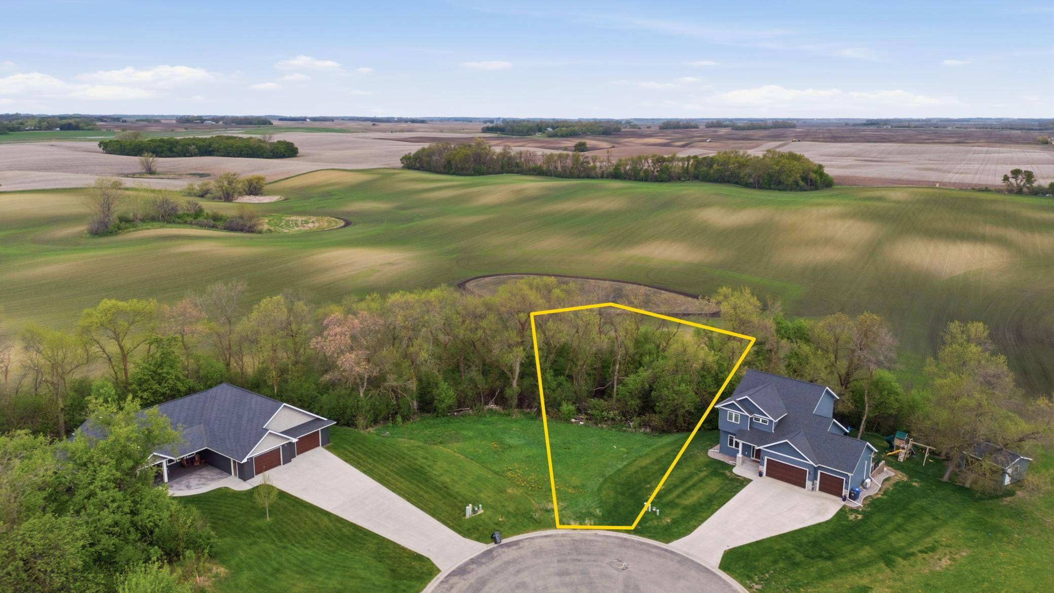 552 Leonard ST, Hawley, MN 56549