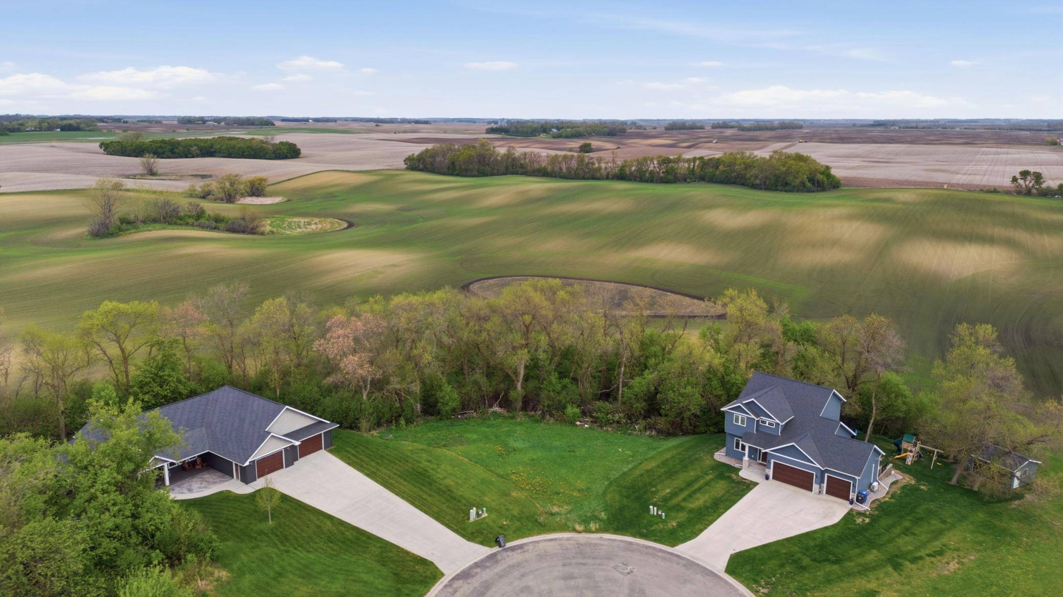 552 Leonard ST, Hawley, MN 56549