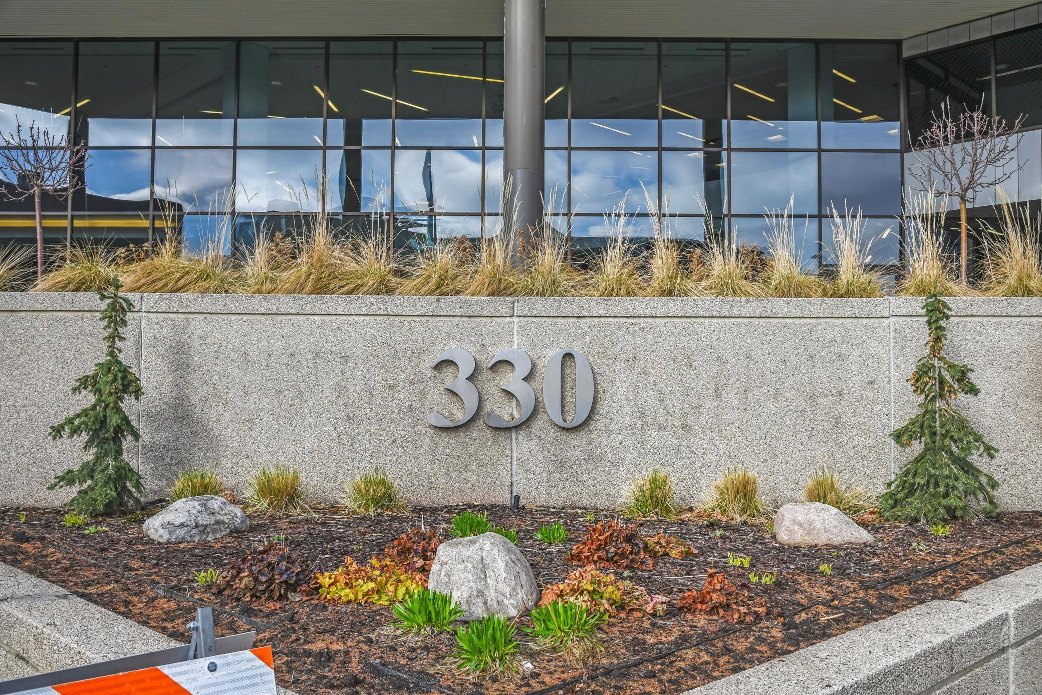 330 2nd AVE S, Minneapolis, MN 55401