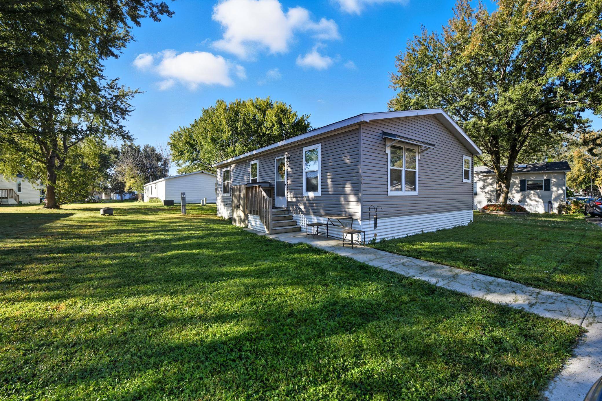 134 Anthony DR #31, Lakeville, MN 55044