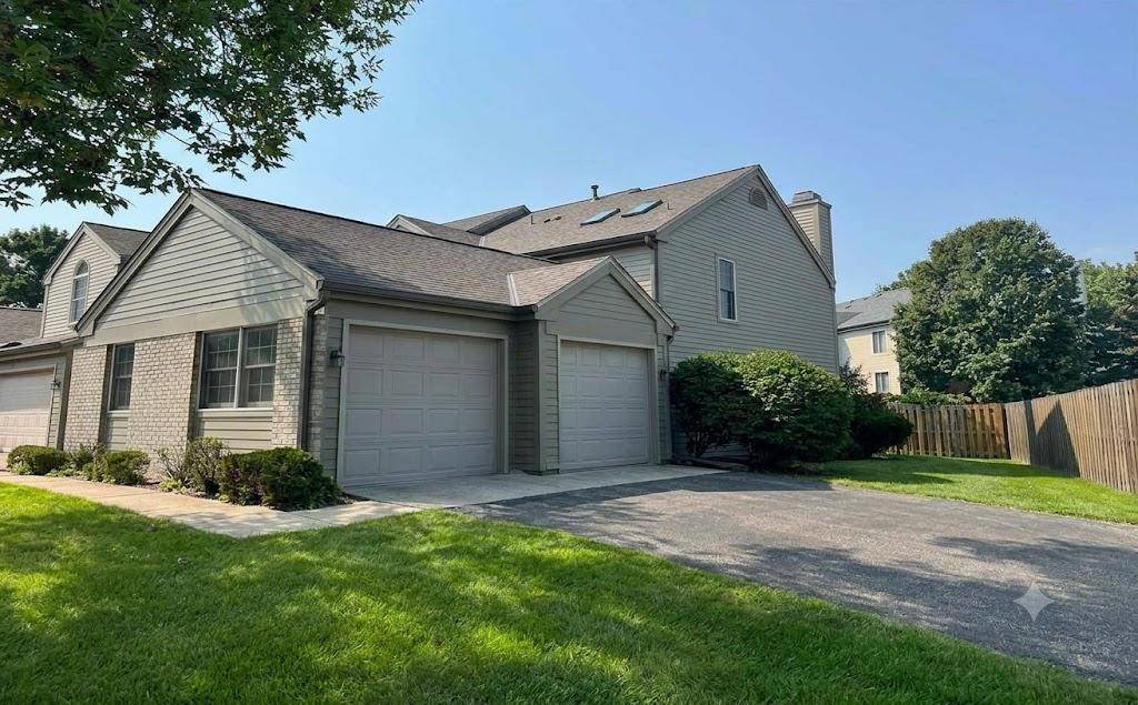 1612 Rose Hill CIR, Saint Paul, MN 55108