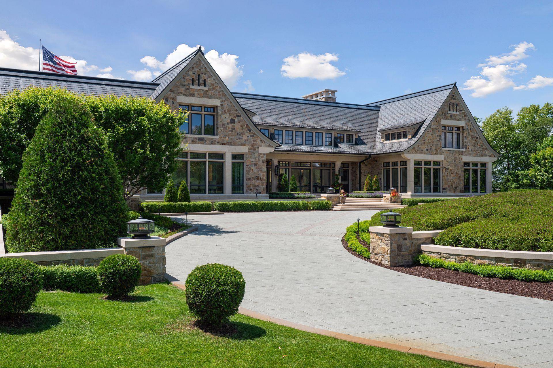 2770 Gale RD, Wayzata, MN 55391