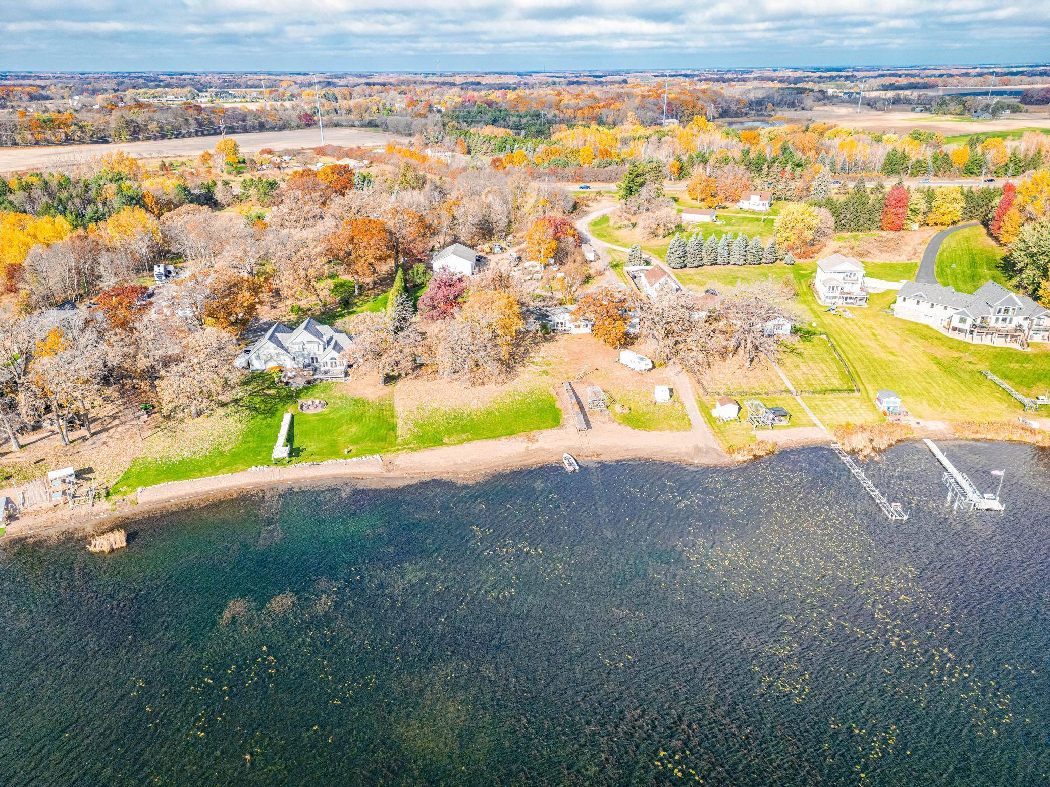 9225 Lake BLVD, Chisago City, MN 55013