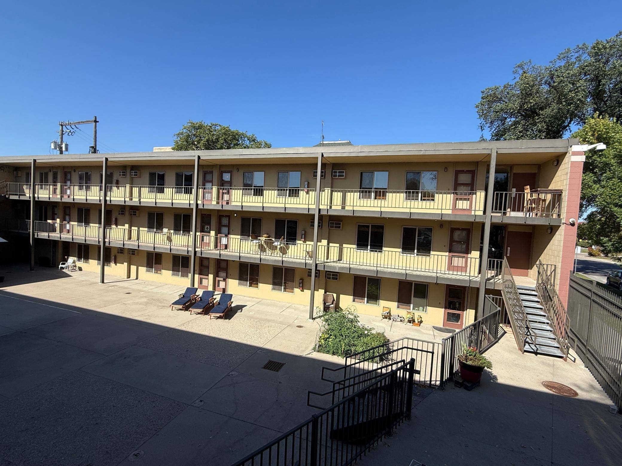 120 8th ST N, Fargo, ND 58102