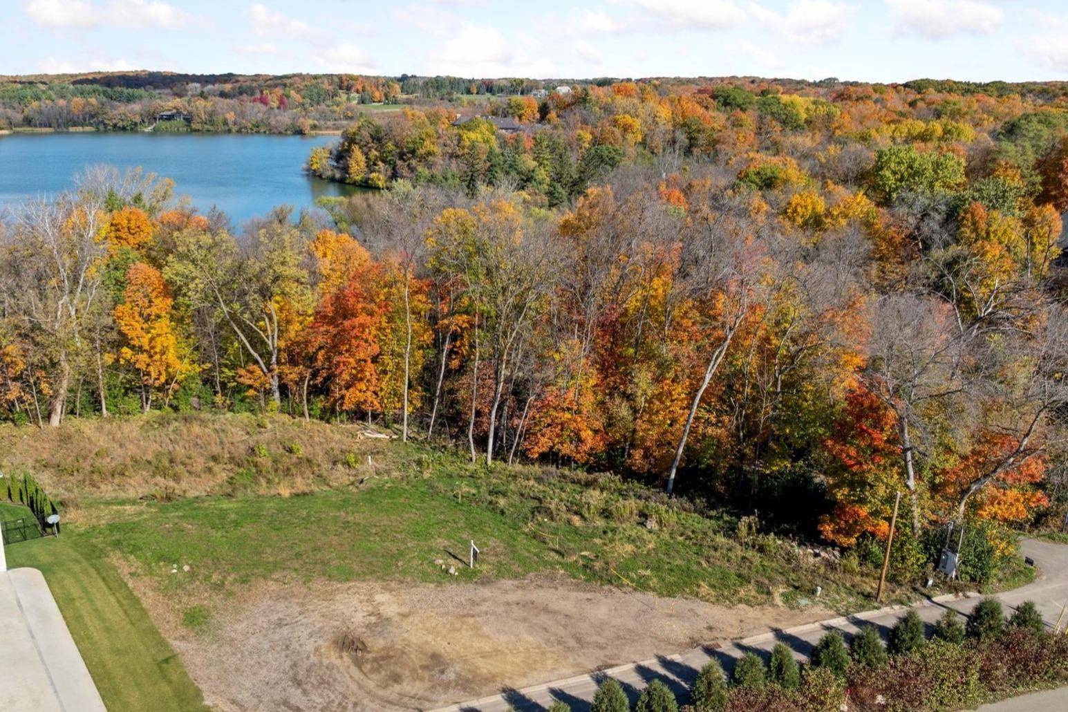 1050 Old Long Lake RD, Long Lake, MN 55391