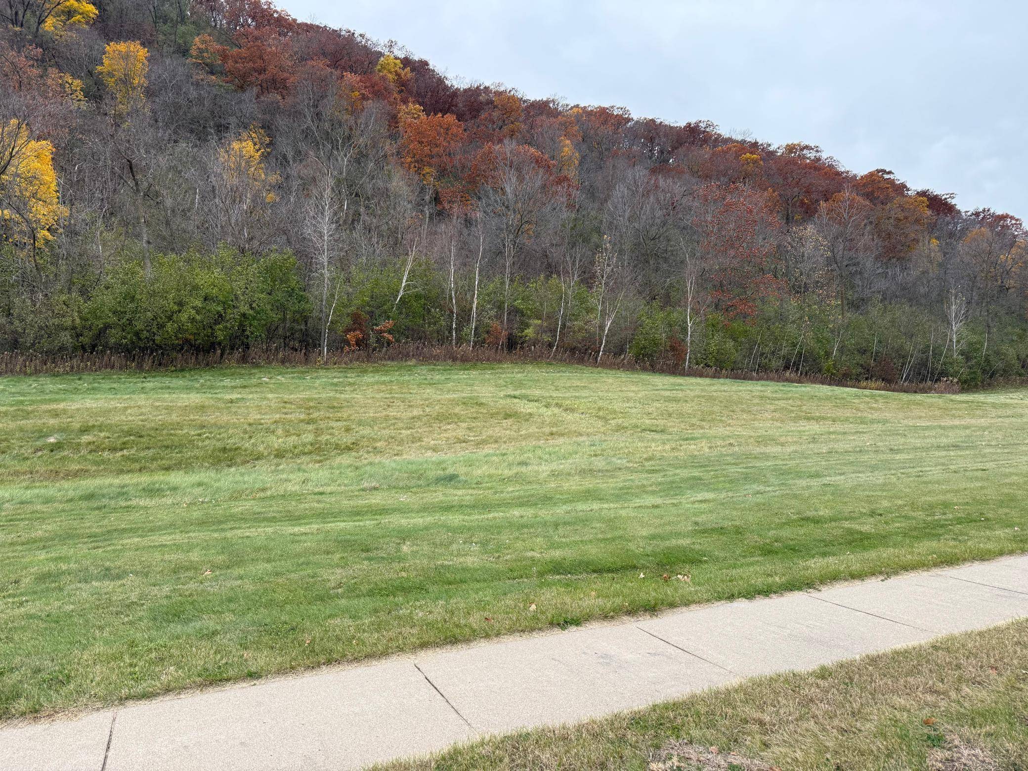 2579 Clubhouse DR, Lake City, MN 55041