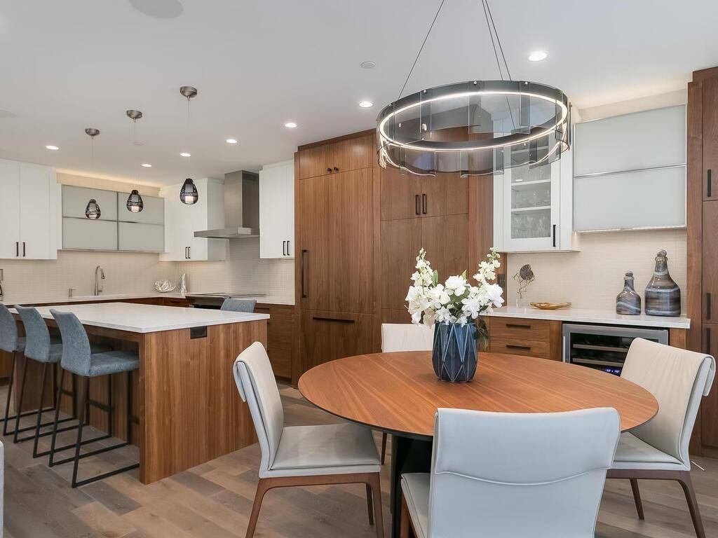 1201 Yale PL #1107, Minneapolis, MN 55403