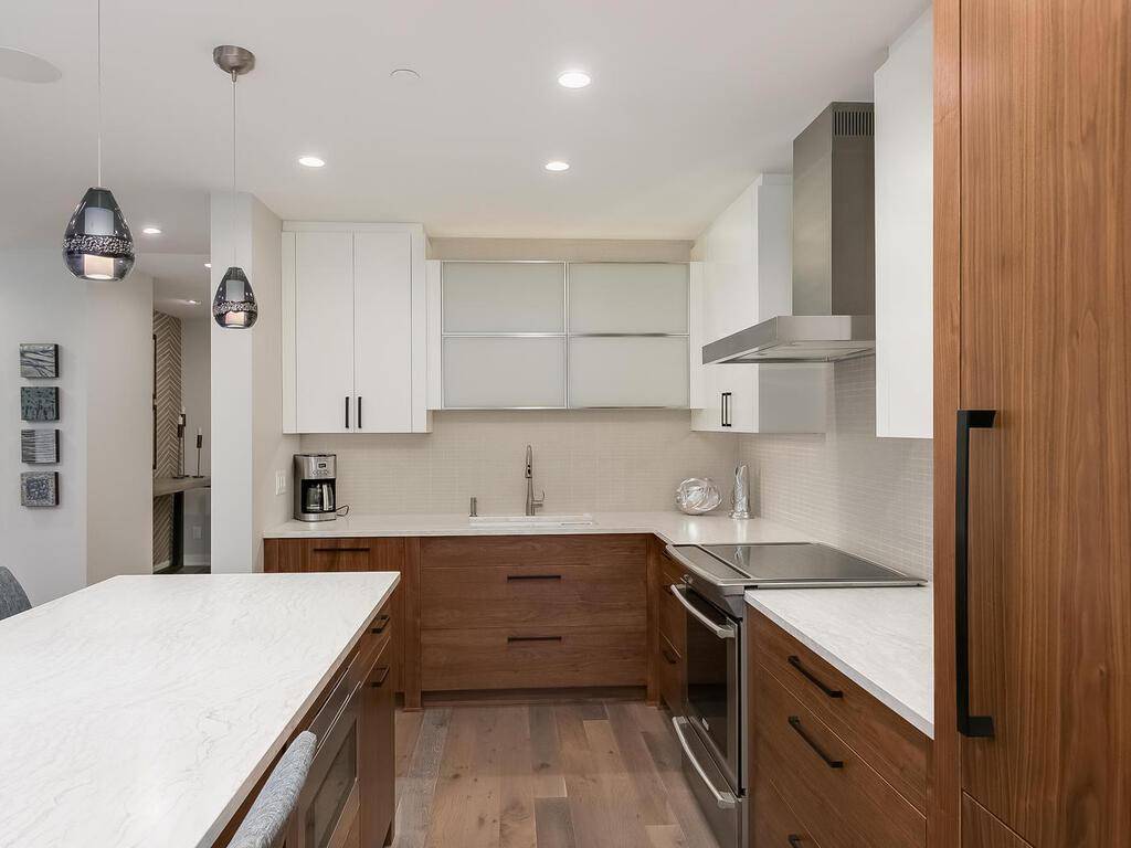 1201 Yale PL #1107, Minneapolis, MN 55403