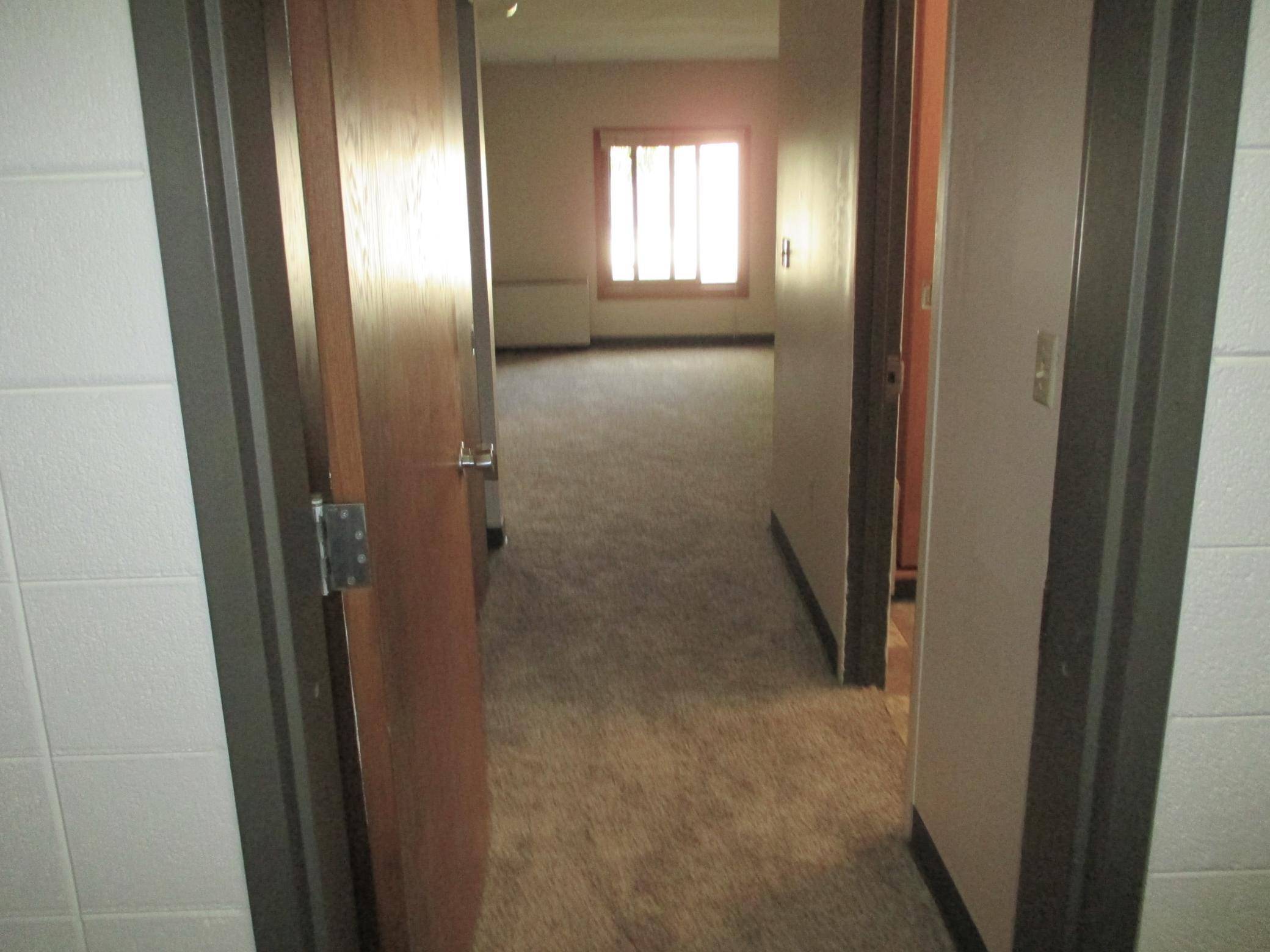 200 S 4th ST ##1, Marshall, MN 56258