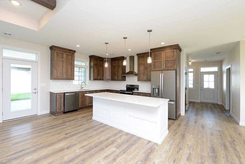 235 Emma CT, Mapleton, ND 58059