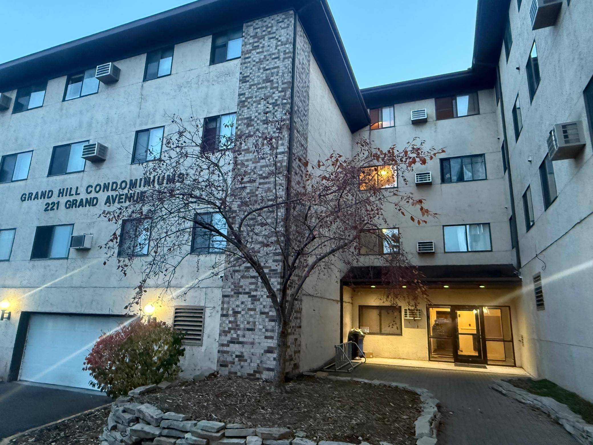 221 Grand AVE W #308, South Saint Paul, MN 55075