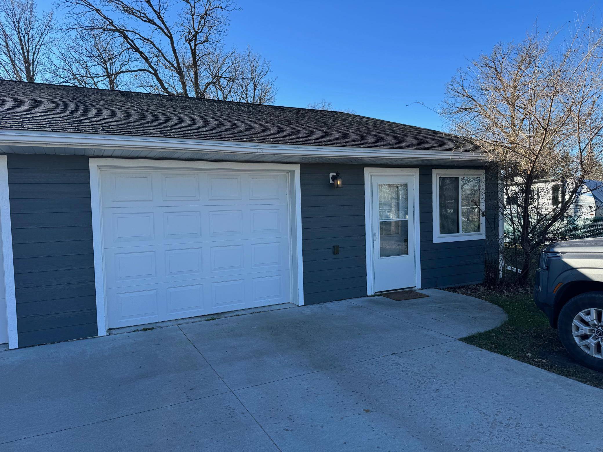 204 W Poplar AVE #Unit B, Badger, MN 56714