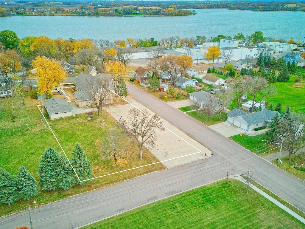 410 1st ST N, Winsted, MN 55395