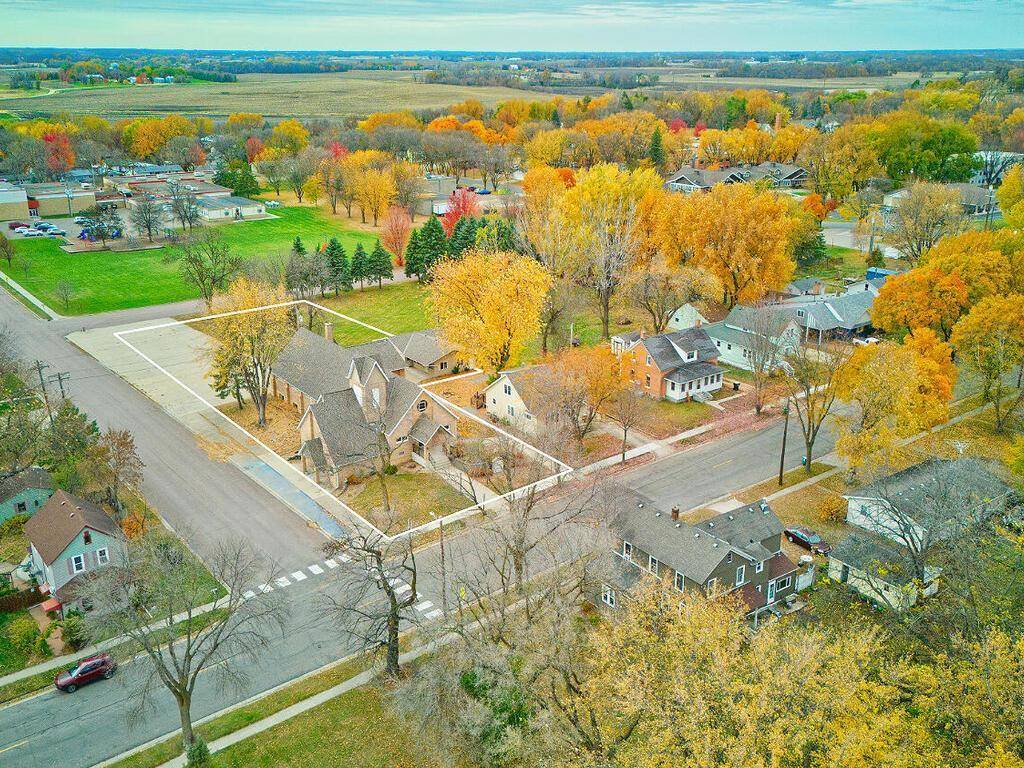 410 1st ST N, Winsted, MN 55395