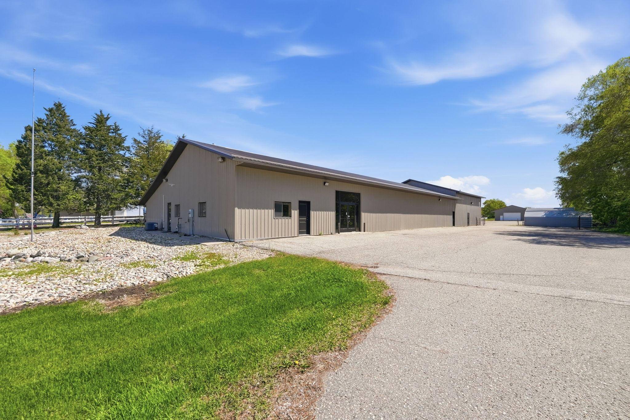 1301 N Nokomis NE, Alexandria, MN 56308