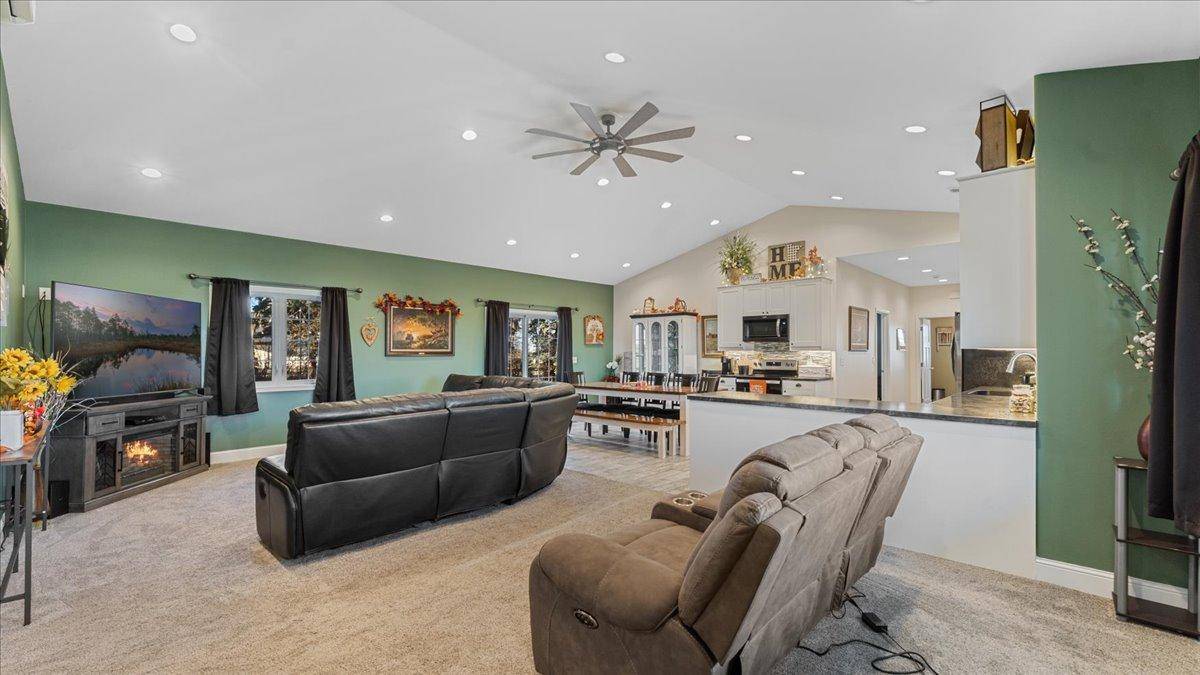 4010 40th AVE SW, Montevideo, MN 56265