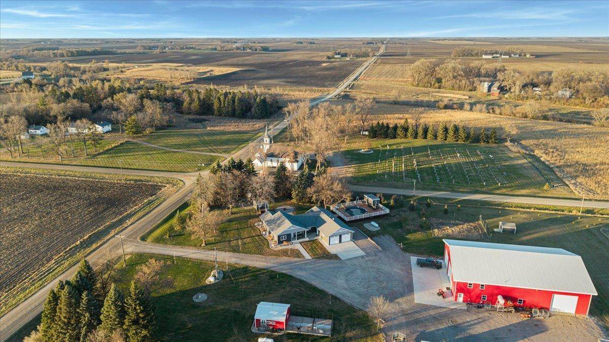 4010 40th AVE SW, Montevideo, MN 56265